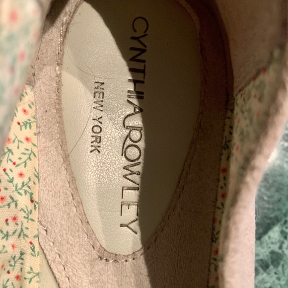 Like new Cynthia Rowley grey suede ballet flats - Picture 2 of 4